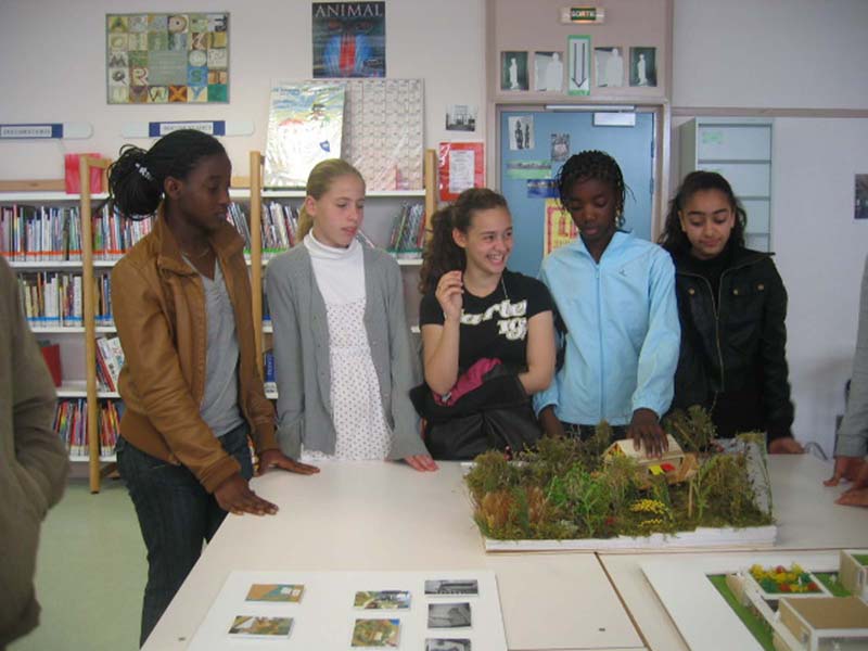 Atelier maquette – Cabane Lacustre en Amazonie